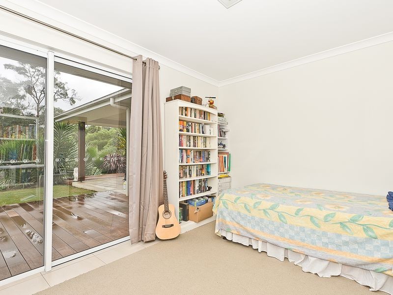 4 Colin Place, Cashmere QLD 4500