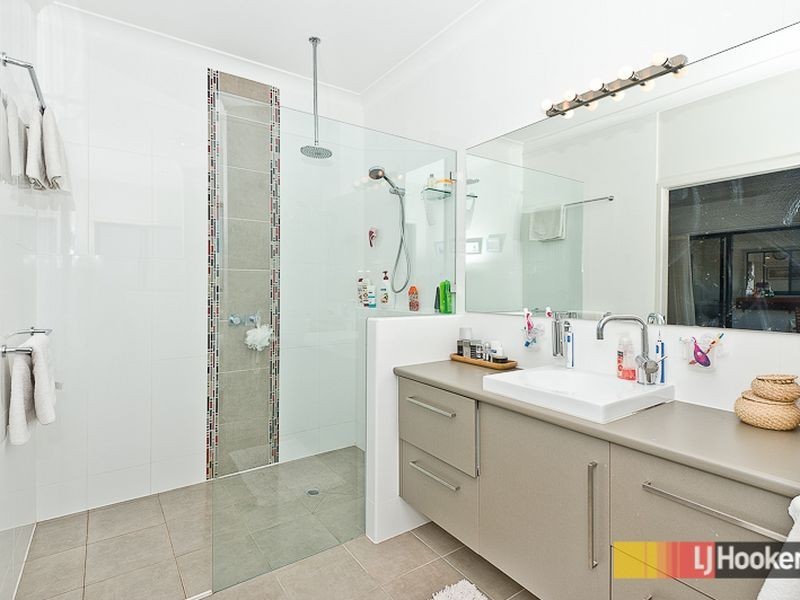 12 Roundelay Court, Eatons Hill QLD 4037