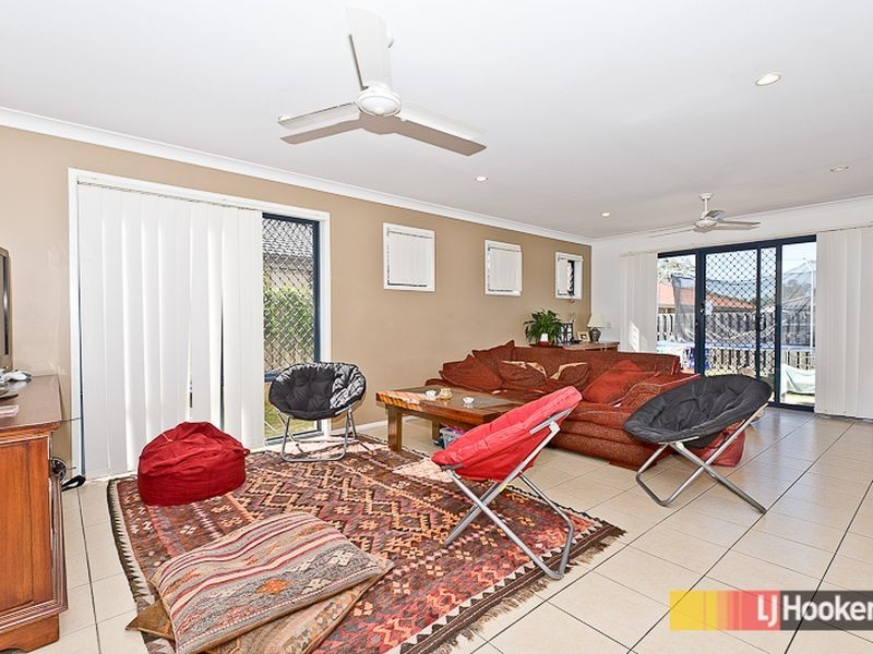 9 Acacia Crescent, Kallangur QLD 4503