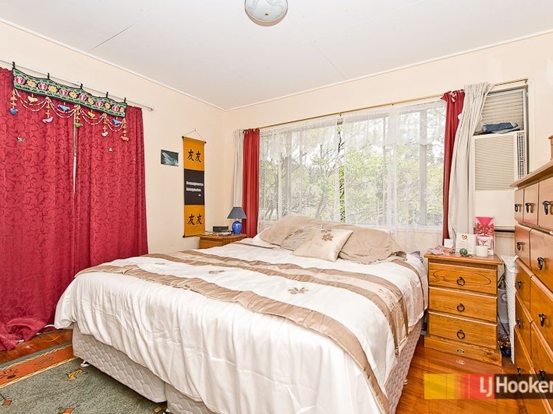 23 Pylara Crescent, Ferny Hills QLD 4055