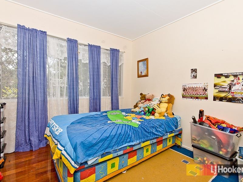 23 Pylara Crescent, Ferny Hills QLD 4055