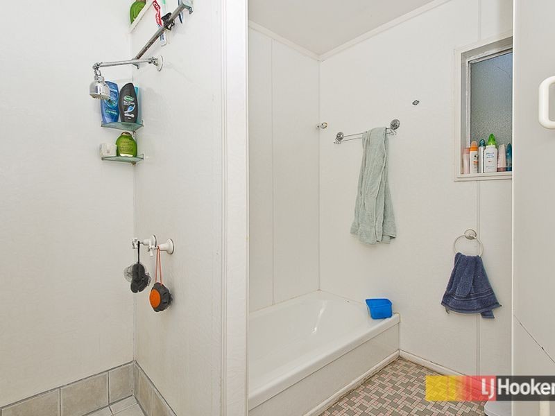 23 Pylara Crescent, Ferny Hills QLD 4055