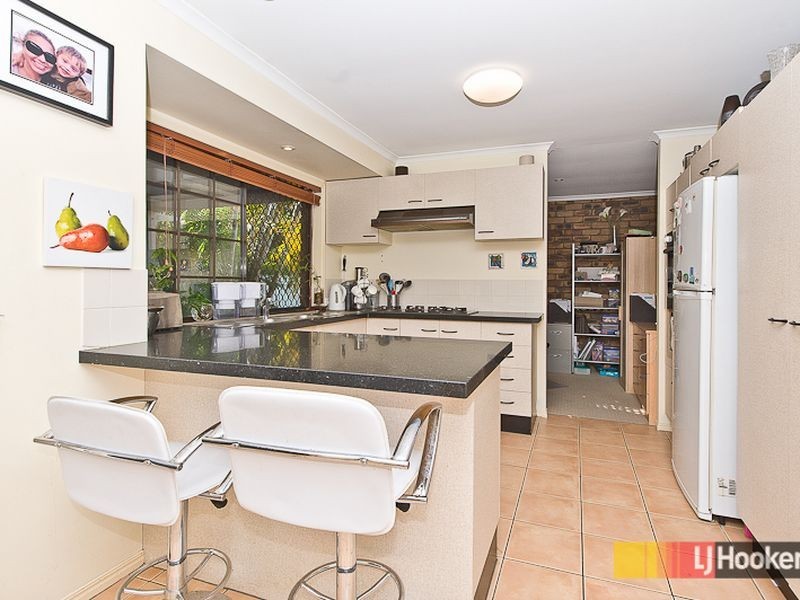 1 Eucalyptus Place, Albany Creek QLD 4035