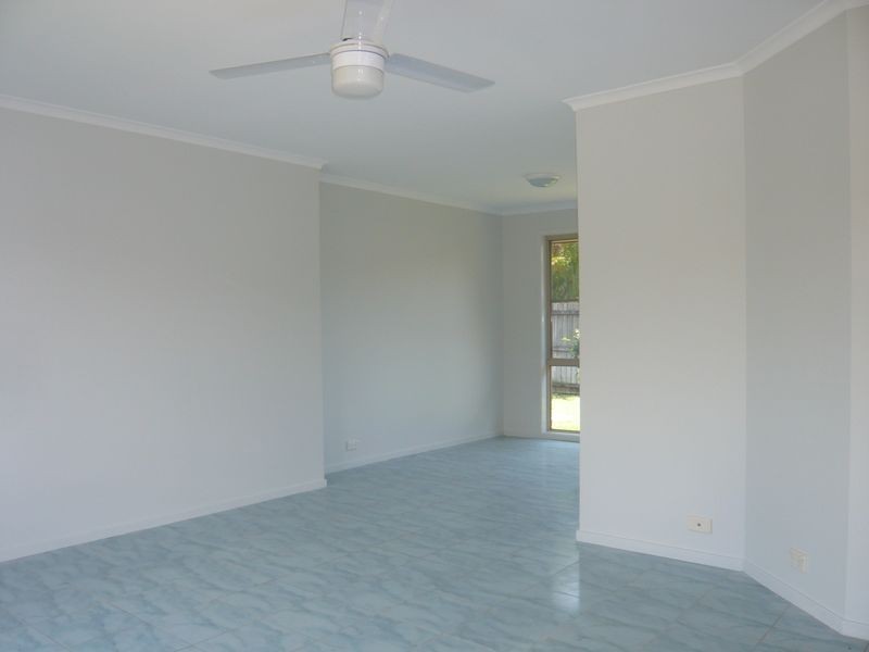 2/61 Hibiscus Circuit, Fitzgibbon QLD 4018