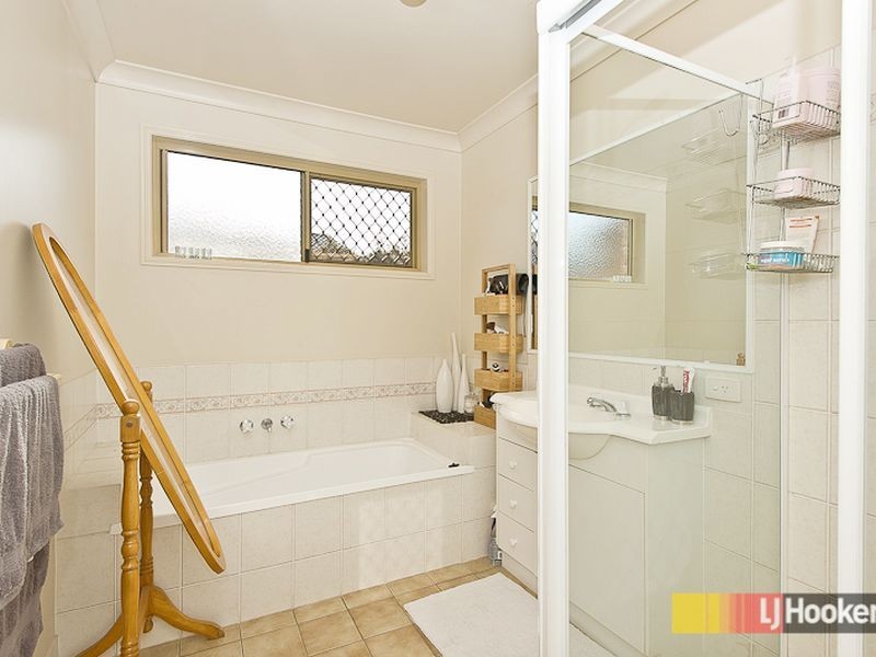 25 Azalea Crescent, Fitzgibbon QLD 4018