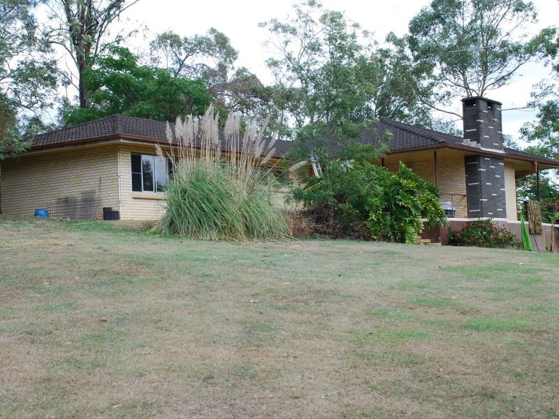 8 Morgan Road, Albany Creek QLD 4035