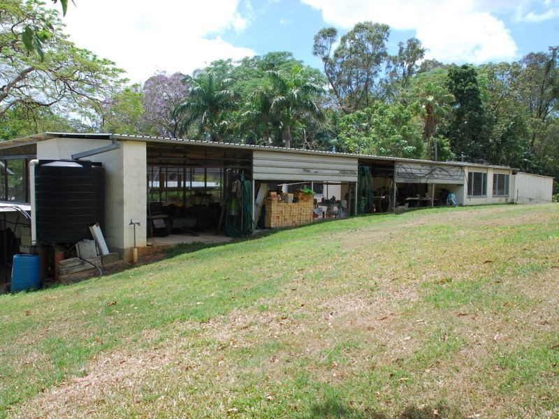 8 Morgan Road, Albany Creek QLD 4035