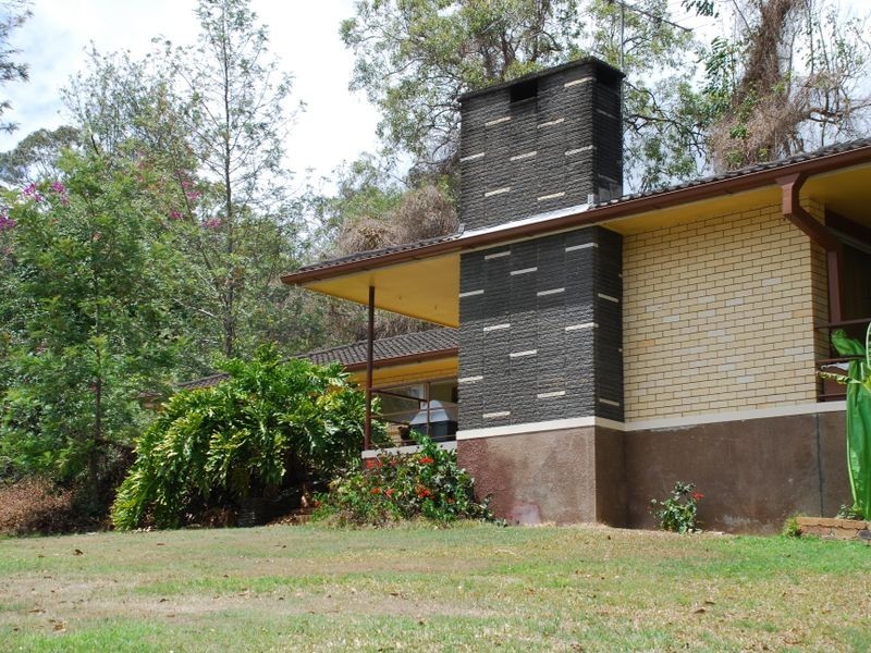 8 Morgan Road, Albany Creek QLD 4035