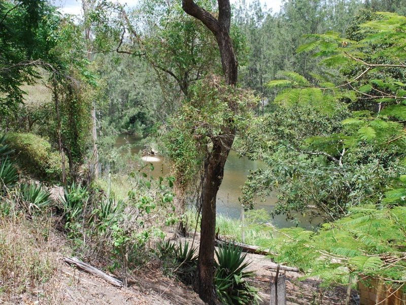8 Morgan Road, Albany Creek QLD 4035