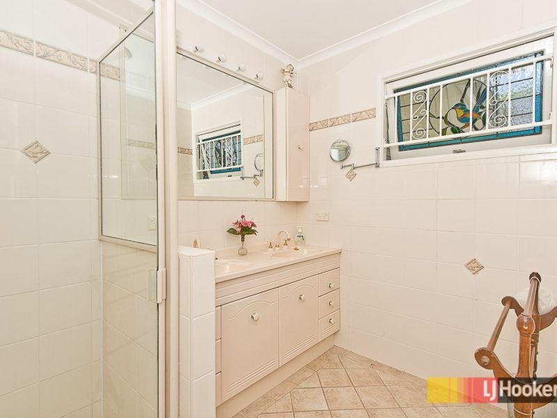 11 Janelle Street, Aspley QLD 4034