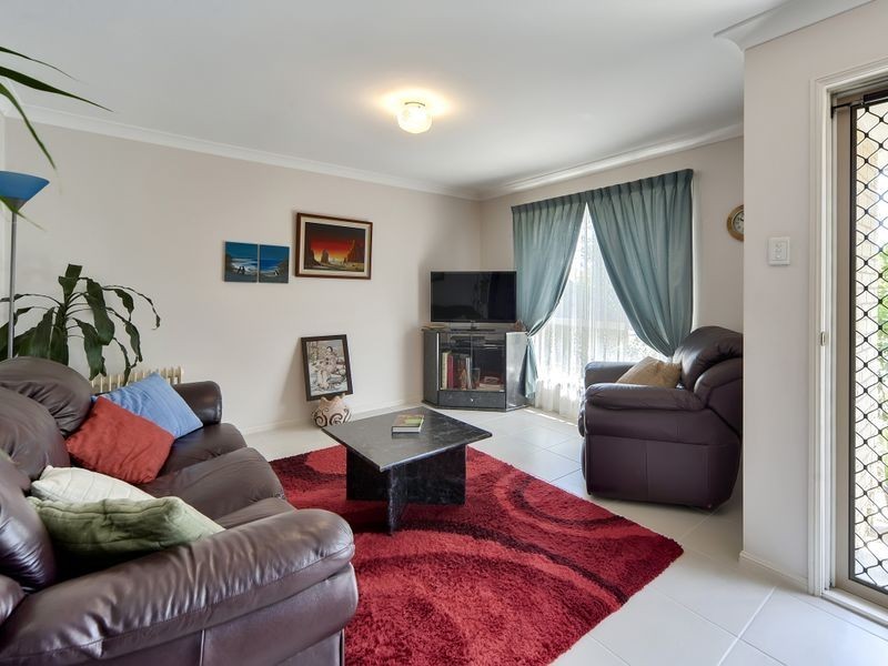 84 Silkyoak Cct, Fitzgibbon QLD 4018