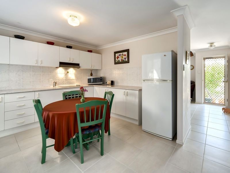 84 Silkyoak Cct, Fitzgibbon QLD 4018