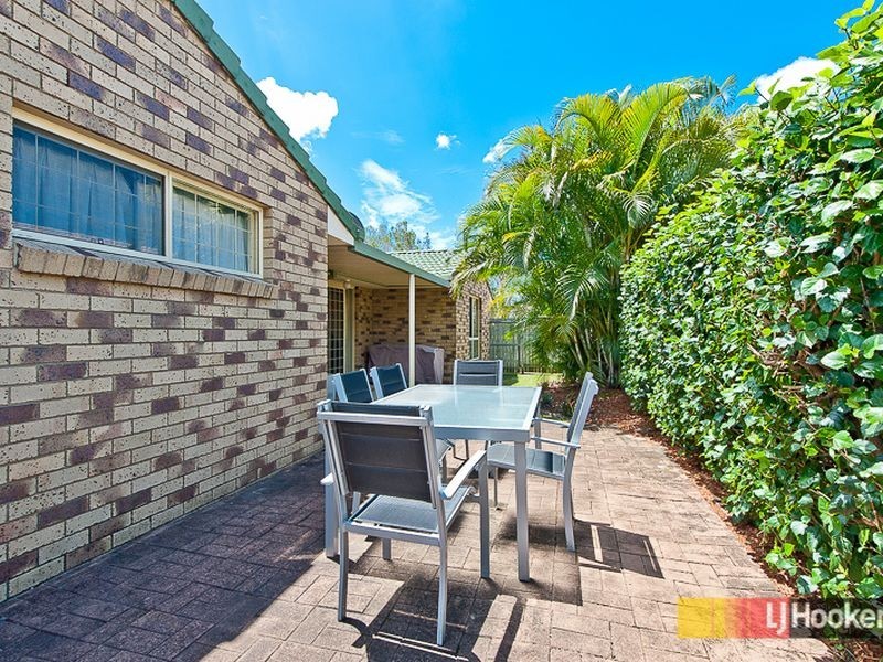 56 Azalea  Crescent, Fitzgibbon QLD 4018