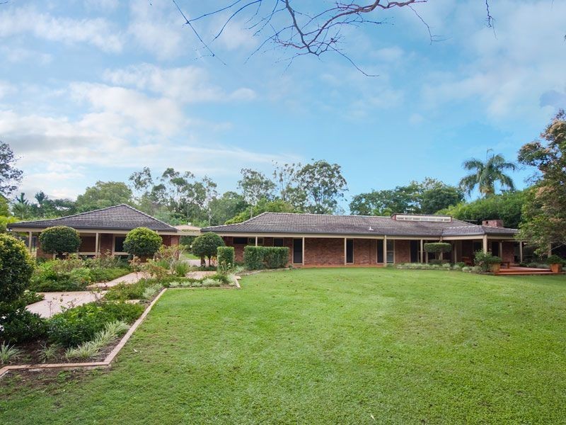 307 Albany Creek Road, Bridgeman Downs QLD 4035