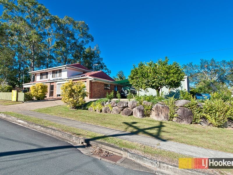 1 Charmaine Court, Albany Creek QLD 4035