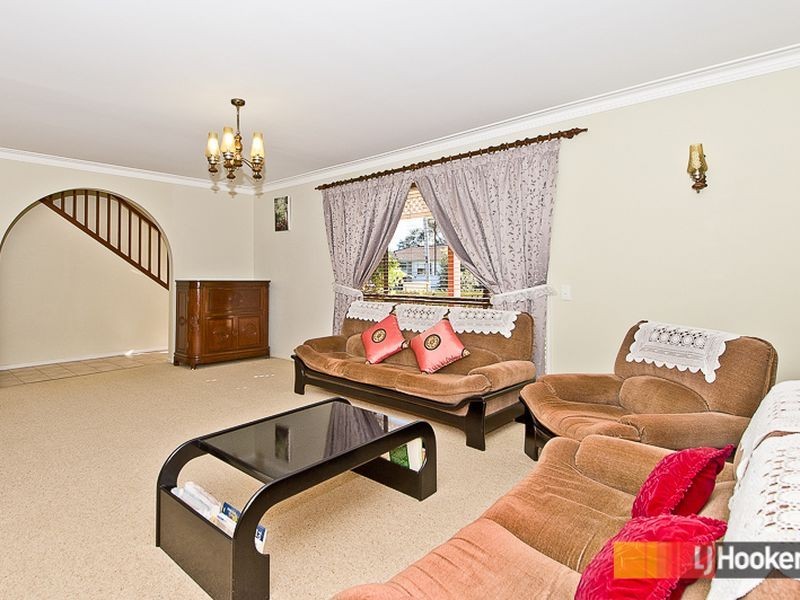 1 Charmaine Court, Albany Creek QLD 4035