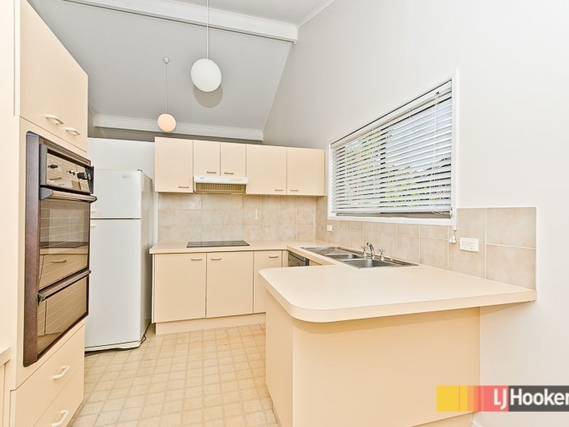 72/11 Crosby Avenue, Arana Hills QLD 4054