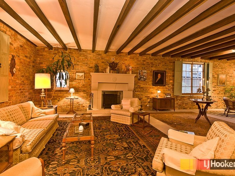 14 Ashley Road, Chermside West QLD 4032