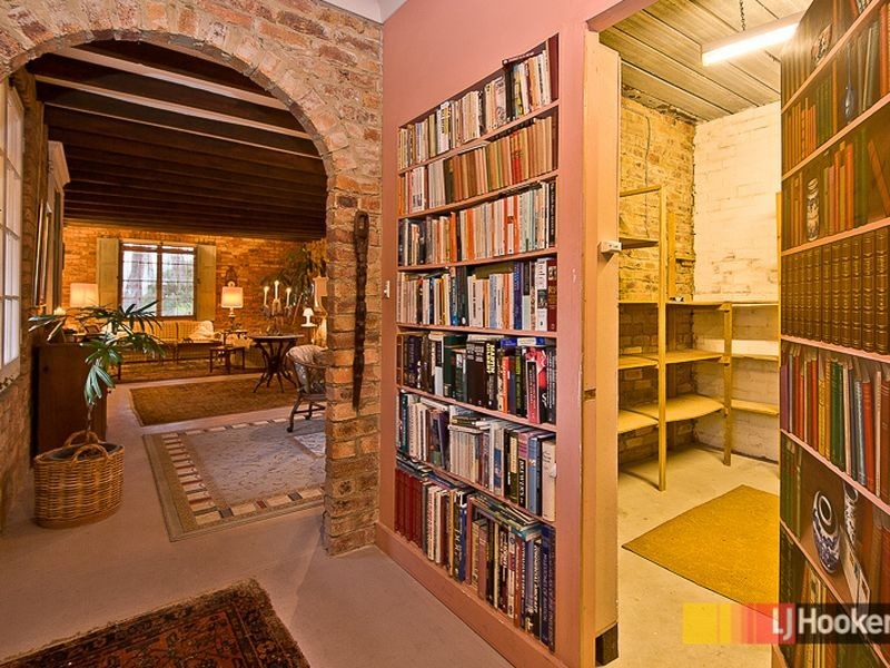 14 Ashley Road, Chermside West QLD 4032