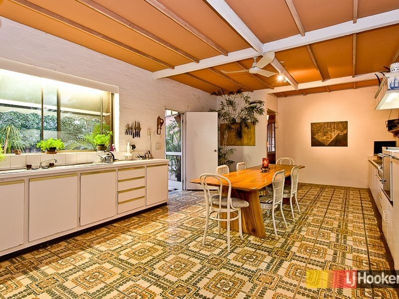 14 Ashley Road, Chermside West QLD 4032