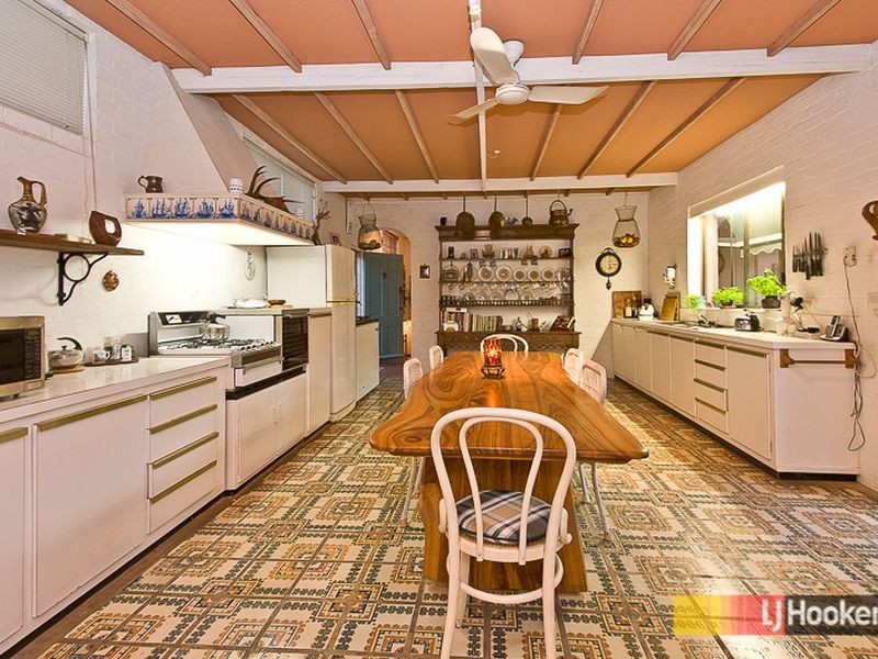 14 Ashley Road, Chermside West QLD 4032