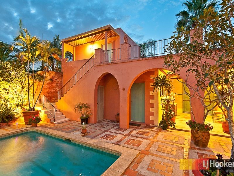 14 Ashley Road, Chermside West QLD 4032