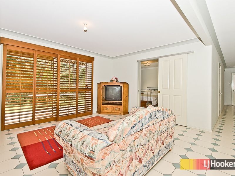 4 Clematis Court, Cashmere QLD 4500