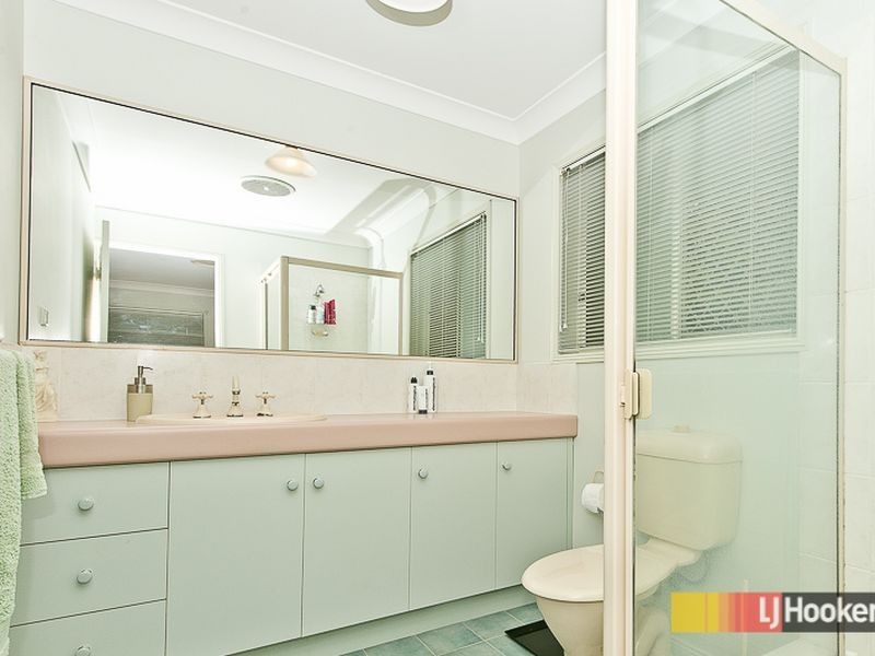 4 Clematis Court, Cashmere QLD 4500