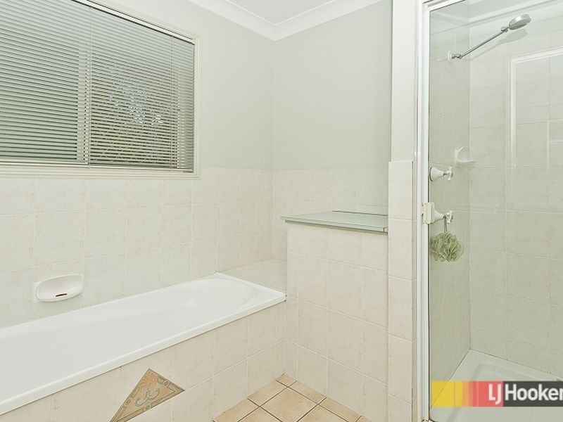 4 Clematis Court, Cashmere QLD 4500