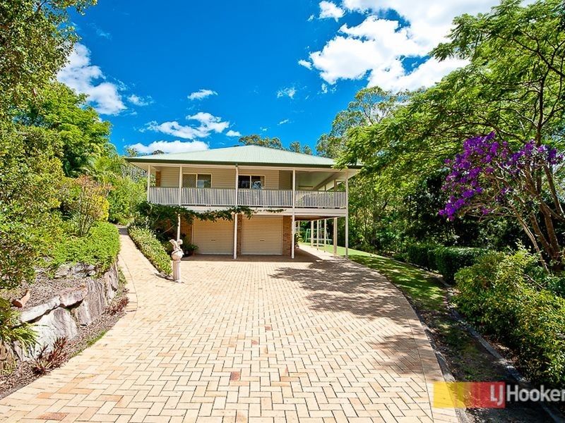 4 Clematis Court, Cashmere QLD 4500