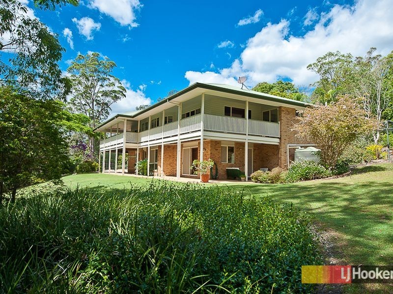 4 Clematis Court, Cashmere QLD 4500