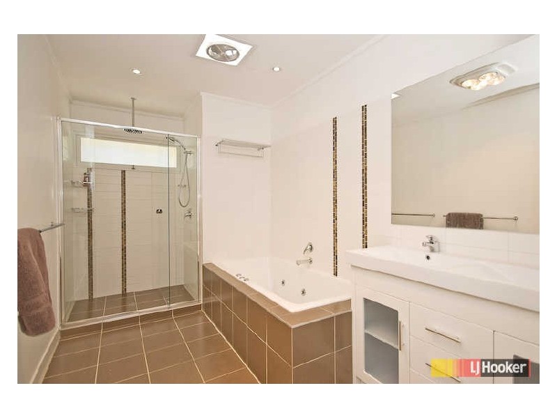 37 Bramcote Street, Chermside West QLD 4032