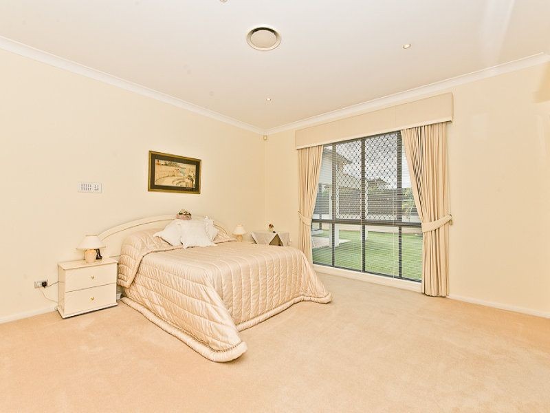 165 Bangalow Street, Bridgeman Downs QLD 4035