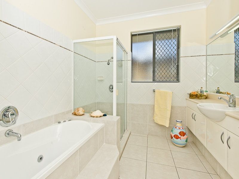 165 Bangalow Street, Bridgeman Downs QLD 4035