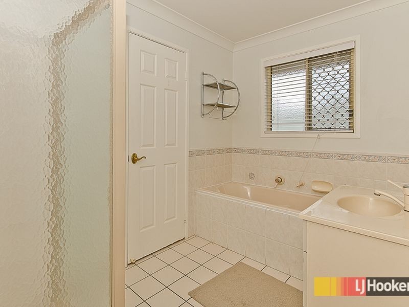 14 Tonnere Court, Eatons Hill QLD 4037