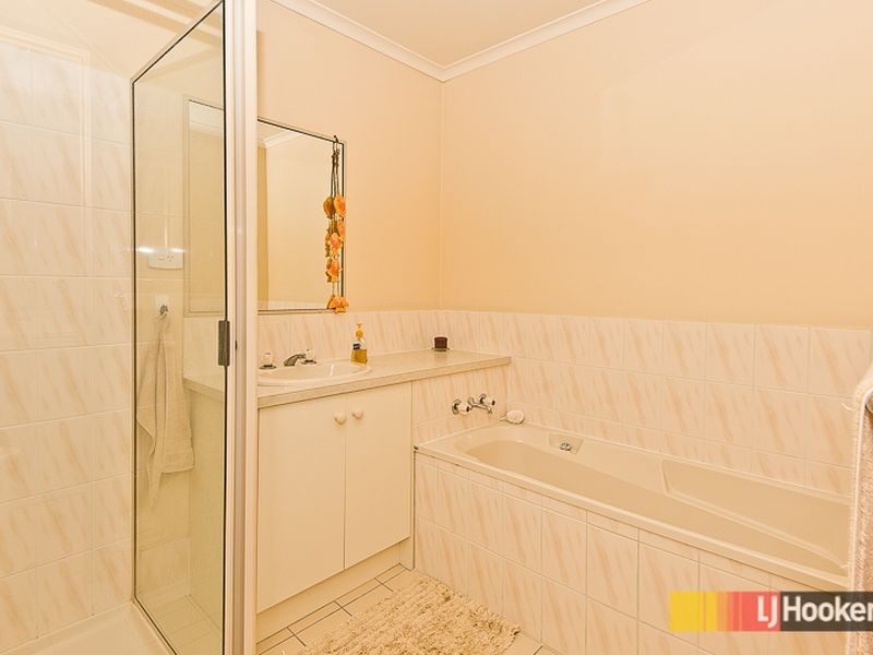 11/6 Desert Willow Way, Fitzgibbon QLD 4018