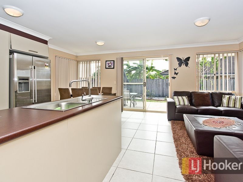 37 Silkyoak Circuit, Fitzgibbon QLD 4018