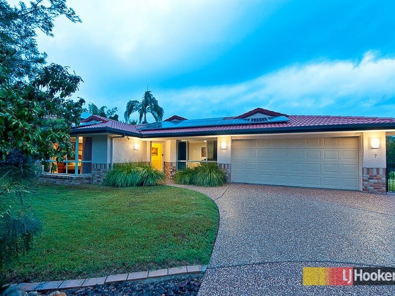 7 Cressbrook Drive, Albany Creek QLD 4035