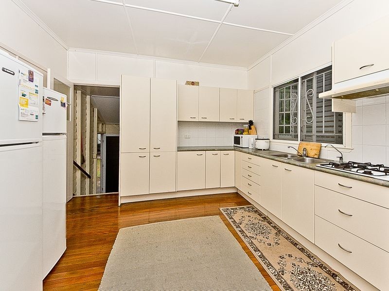 42 Thompson Street, Zillmere QLD 4034