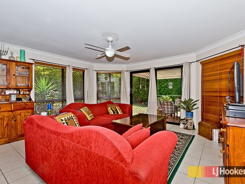 18 Carrington Place, Bridgeman Downs QLD 4035