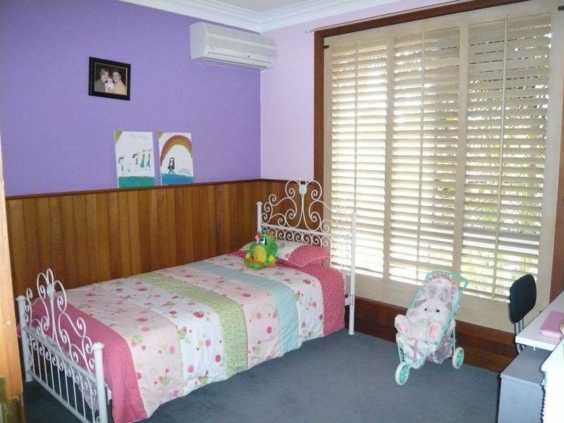 27 Bangalow Street, Bridgeman Downs QLD 4035