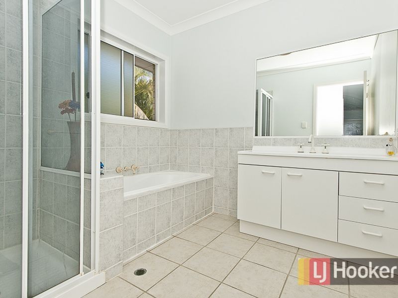 3 Gemini Place, Bridgeman Downs QLD 4035