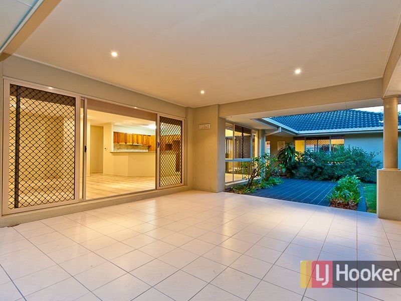 11 Kettleton Close, Bridgeman Downs QLD 4035