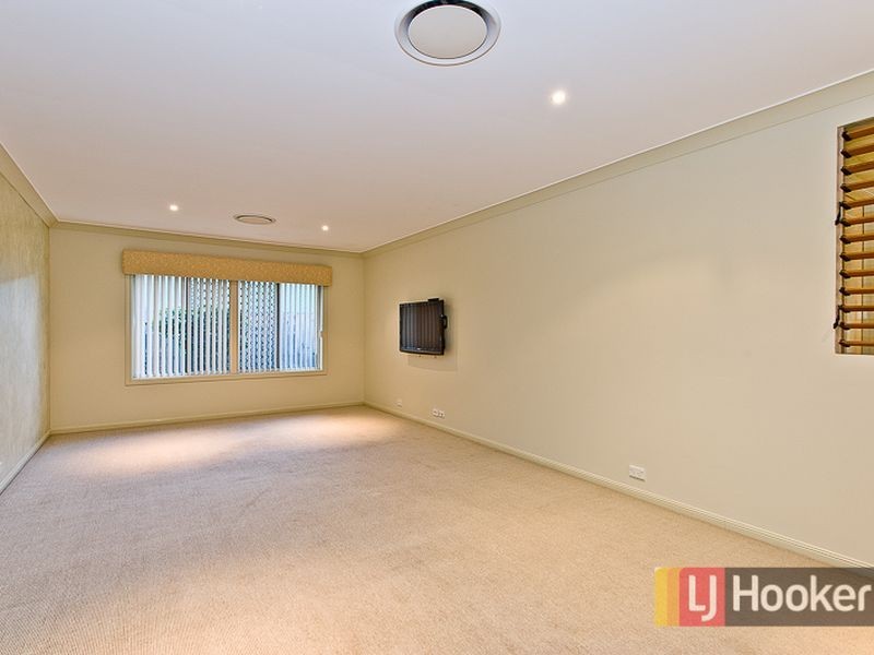 11 Kettleton Close, Bridgeman Downs QLD 4035