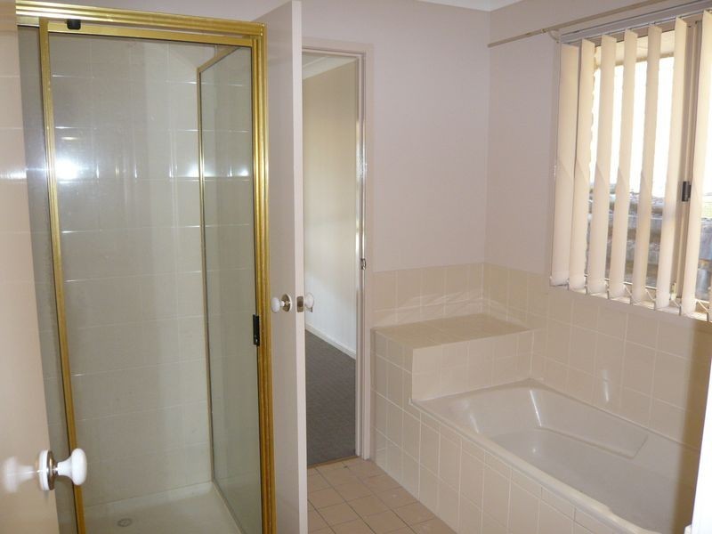 4 Apollo Court, Eatons Hill QLD 4037