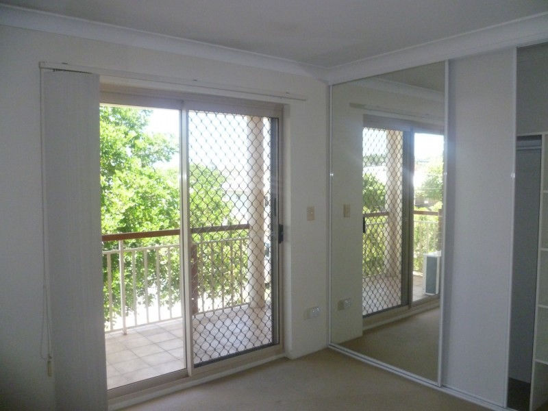 Unit 4/14 Halcomb Street, Zillmere QLD 4034