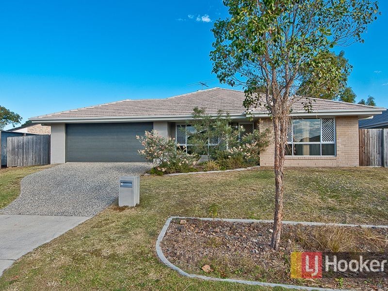 5 Adam Street, Beachmere QLD 4510