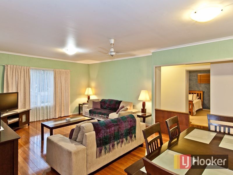 11 Eastbourne Street, Chermside West QLD 4032