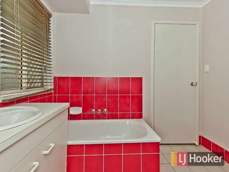 6 Hibiscus Court, Fitzgibbon QLD 4018