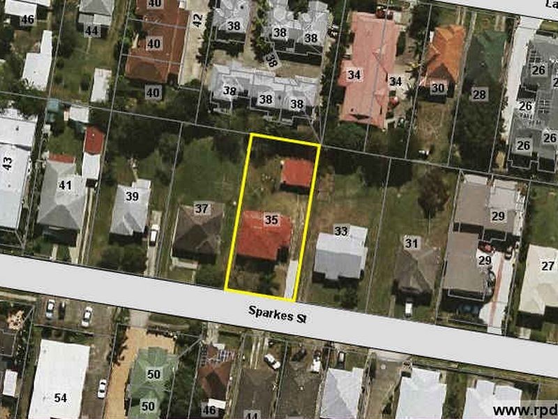 35 Sparkes Street, Chermside QLD 4032